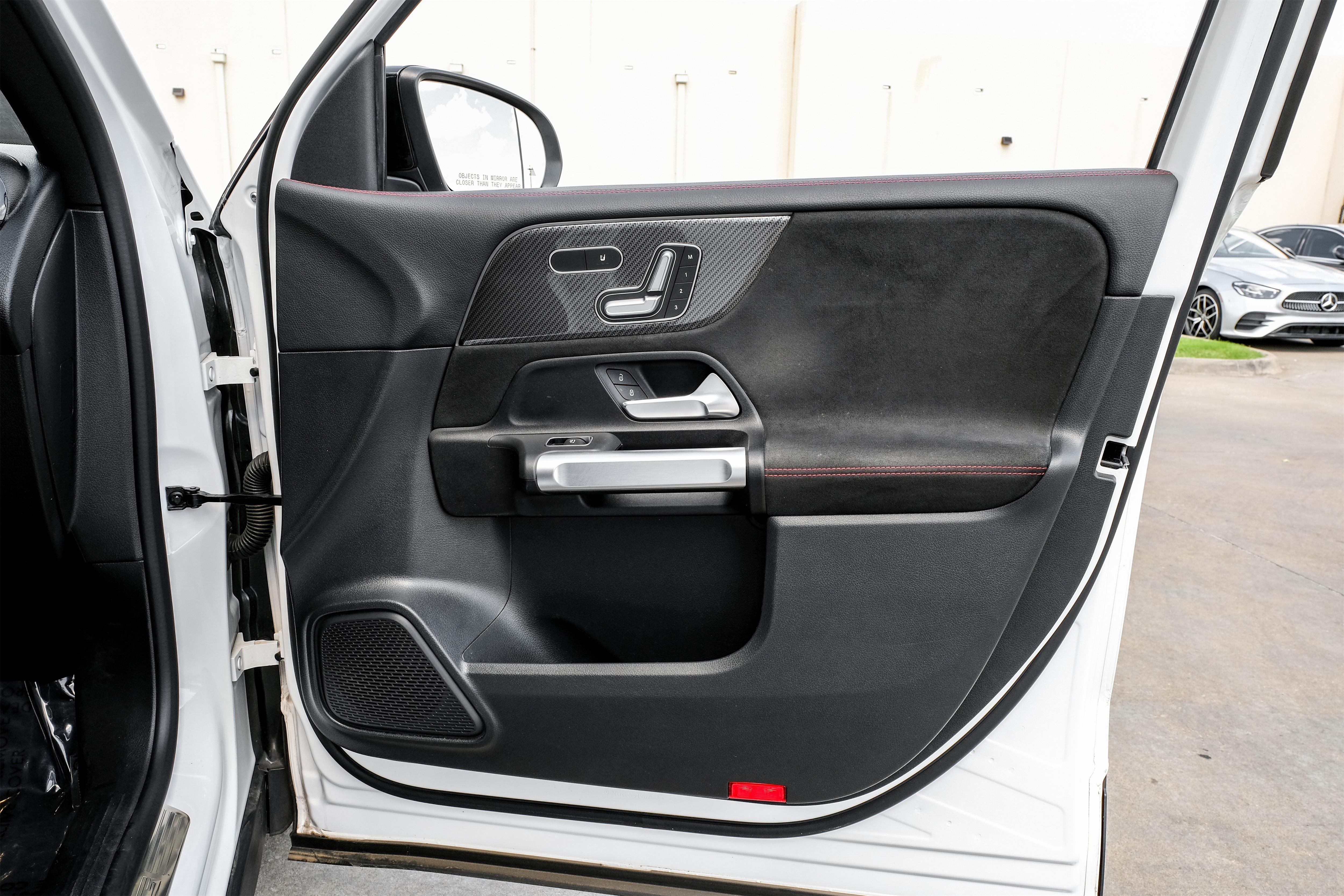 Vehicle image 45 of 48