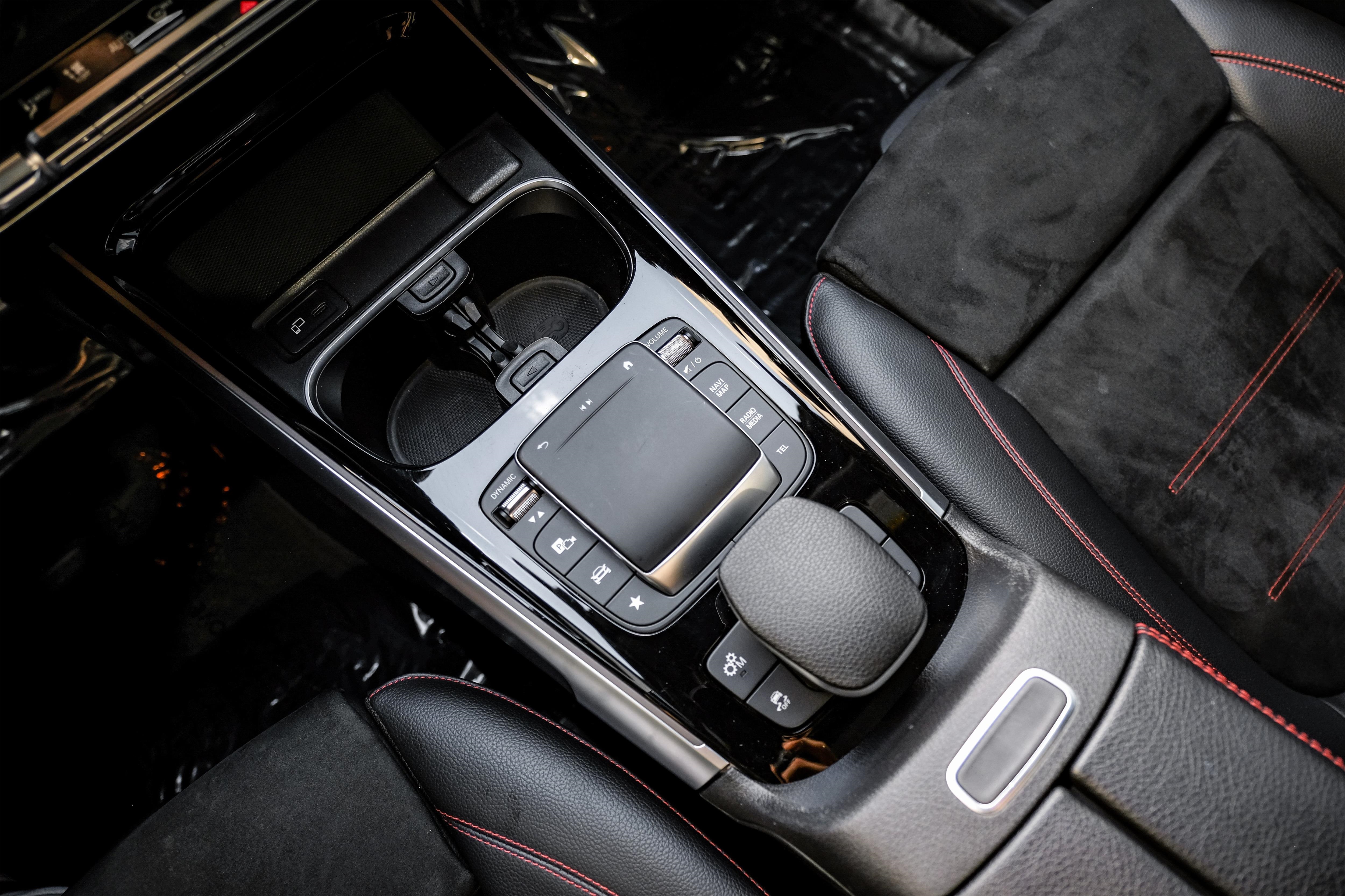 Vehicle image 36 of 48