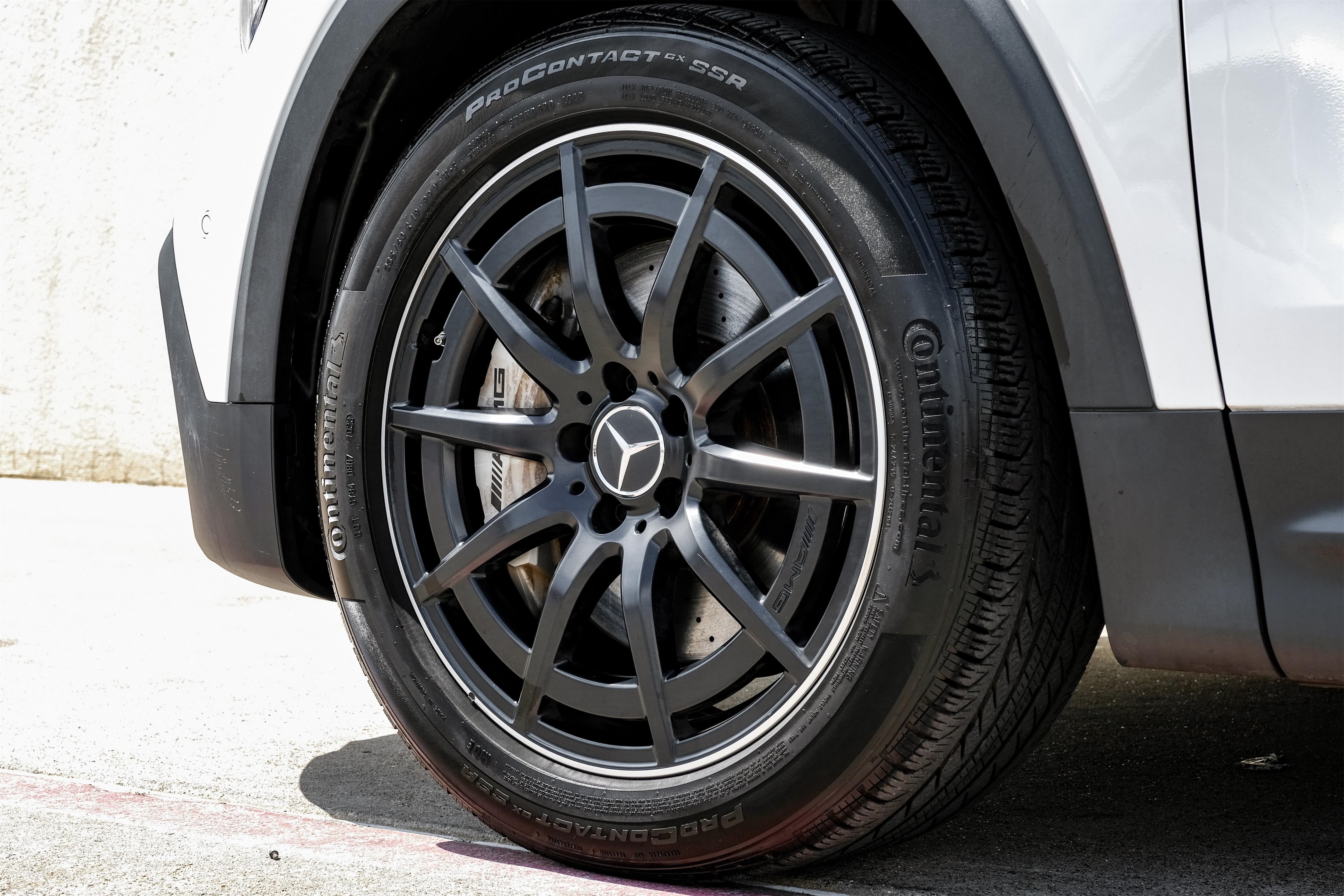 Vehicle image 12 of 48