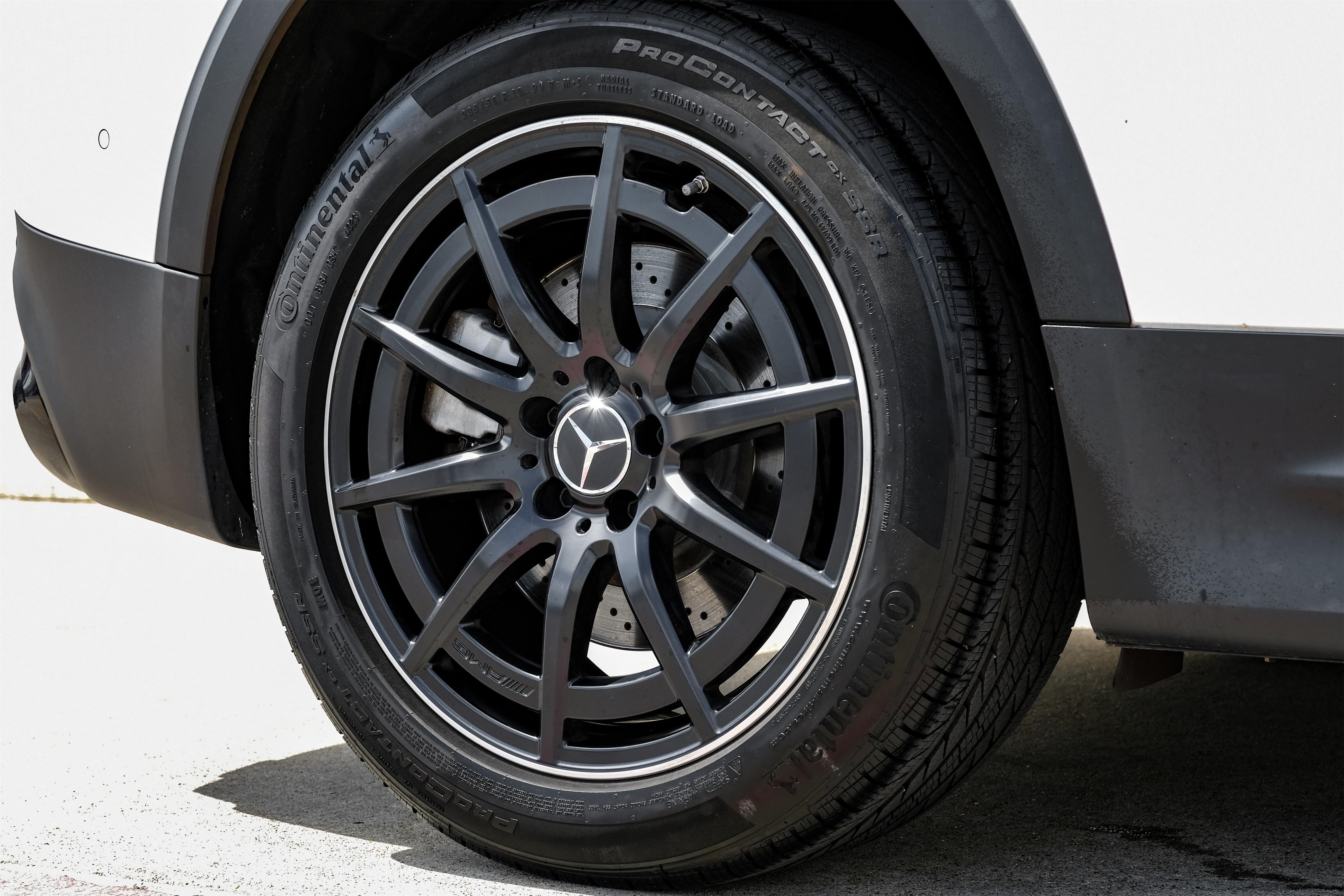 Vehicle image 13 of 48