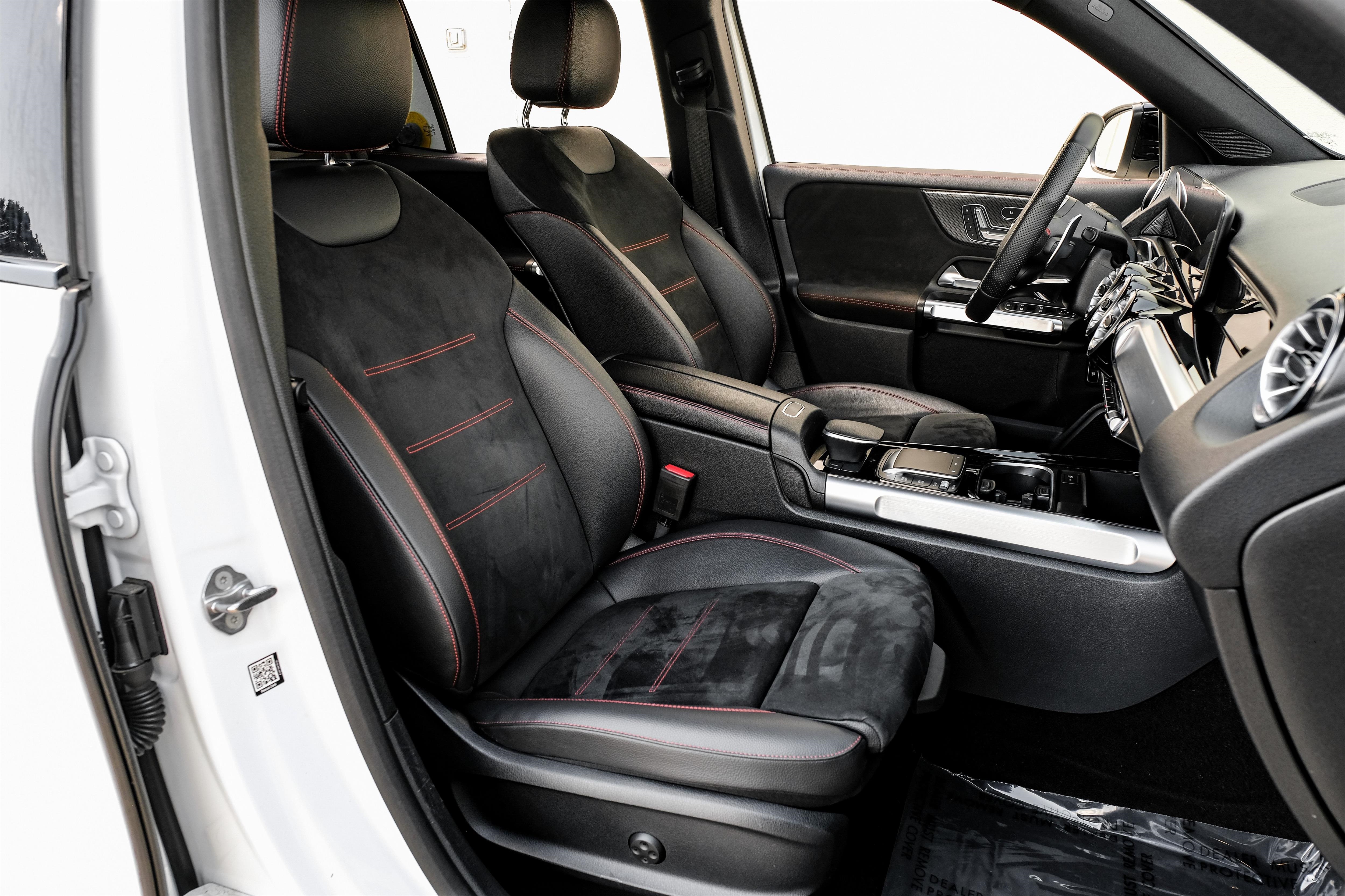 Vehicle image 17 of 48