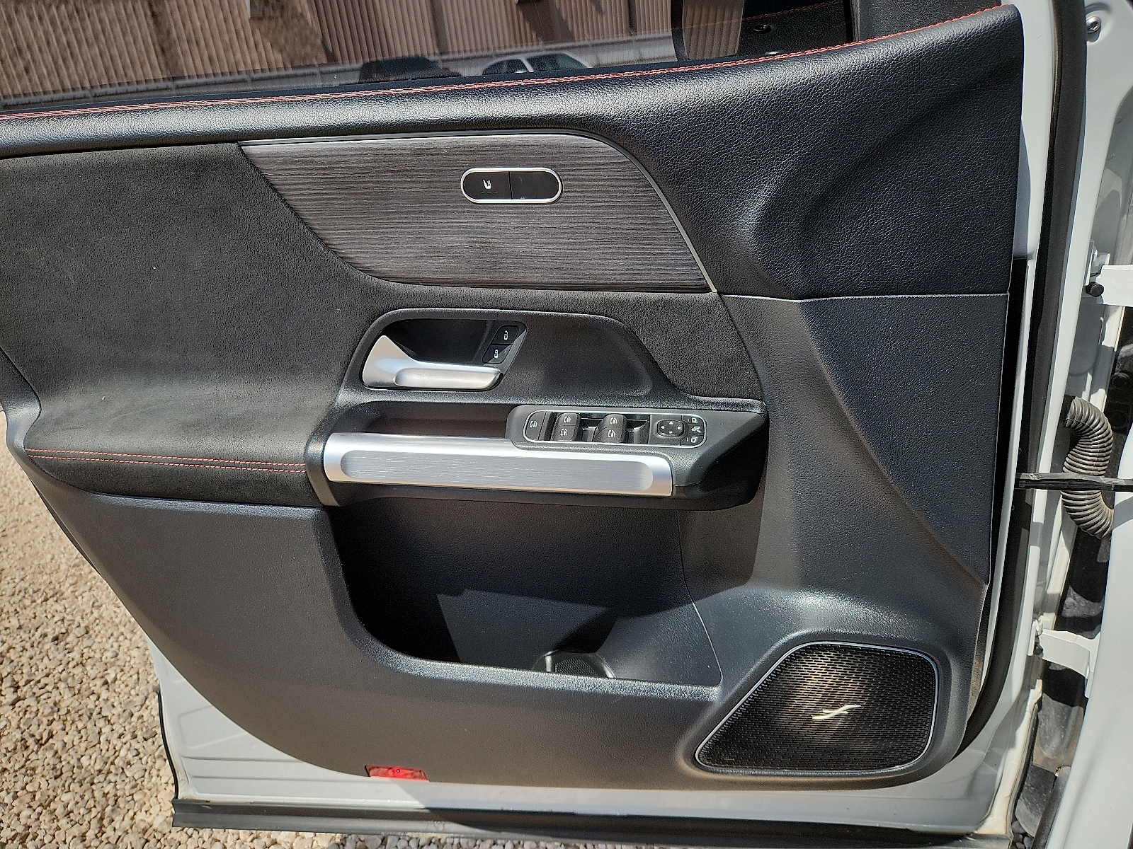 Vehicle image 11 of 20