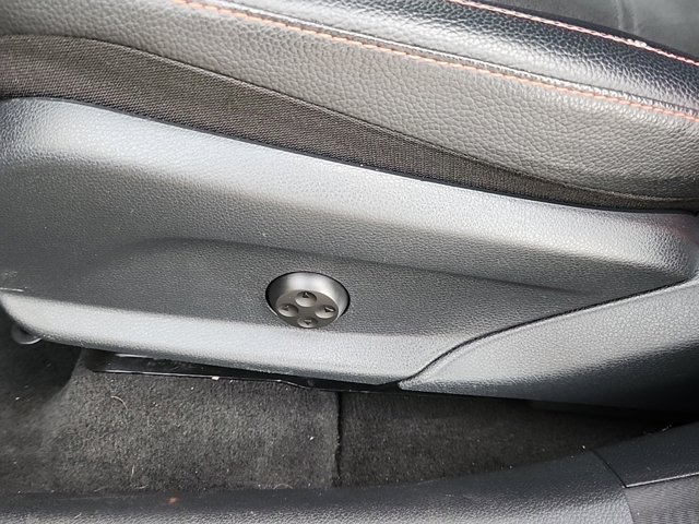 Vehicle image 8 of 27