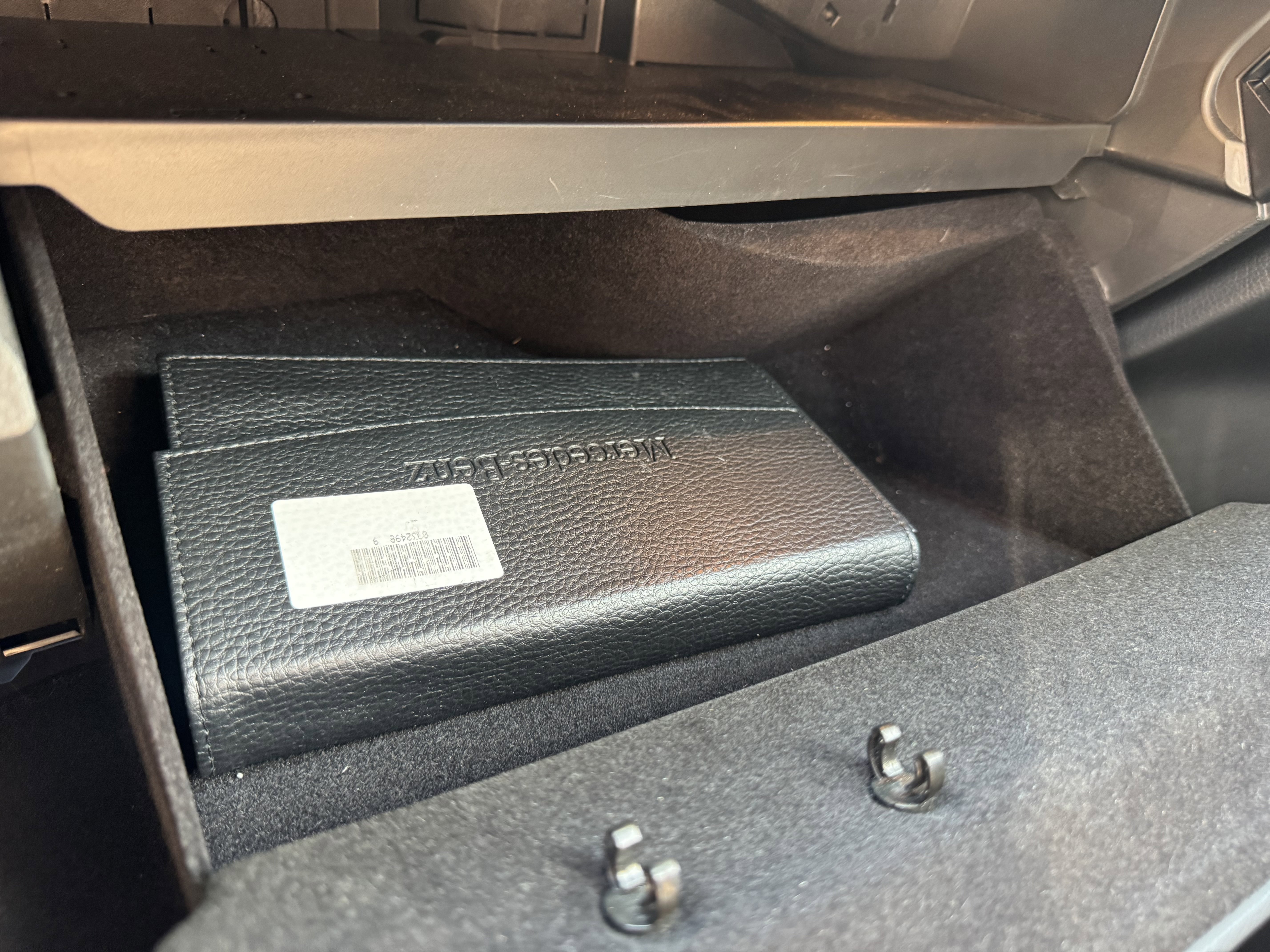 Vehicle image 8 of 32