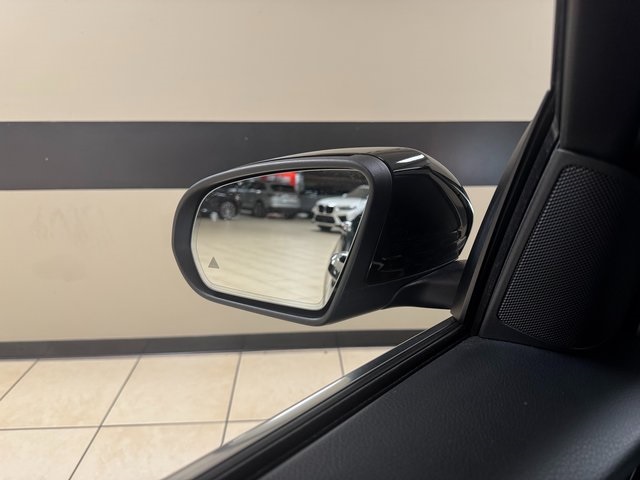 Vehicle image 17 of 29