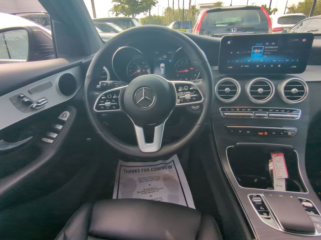 Vehicle image 8 of 25