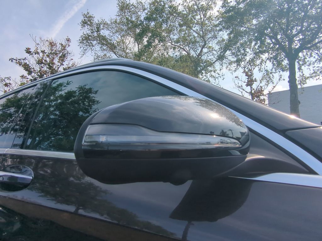 Vehicle image 24 of 25