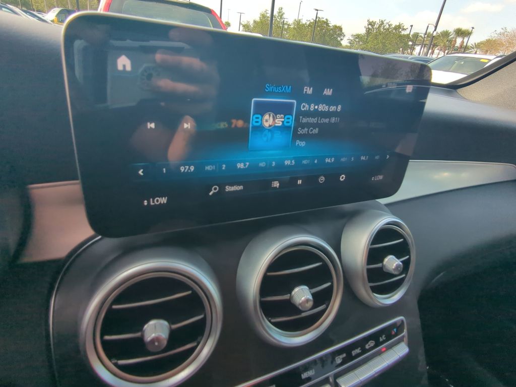 Vehicle image 11 of 25