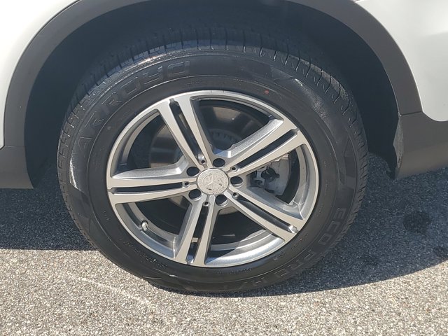 Vehicle image 10 of 31