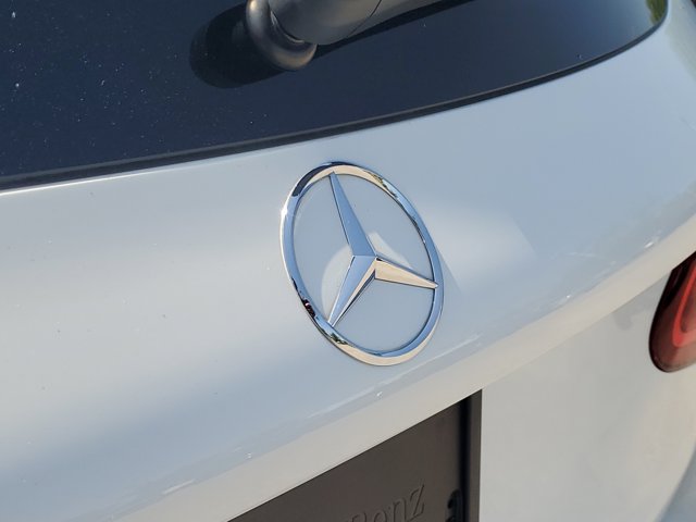 Vehicle image 7 of 31