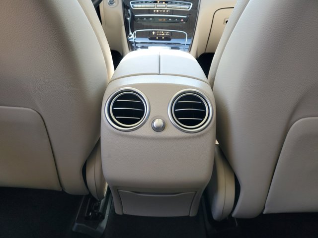 Vehicle image 12 of 31