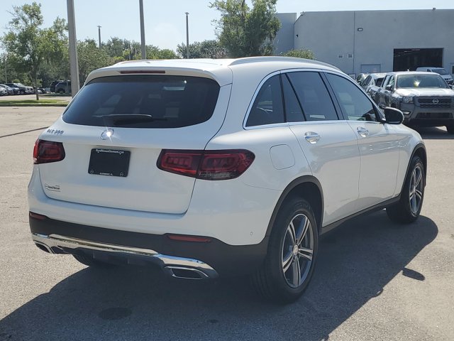 Vehicle image 4 of 31