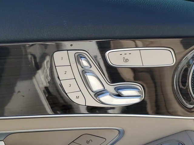 Vehicle image 18 of 31