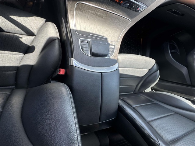 Vehicle image 9 of 20