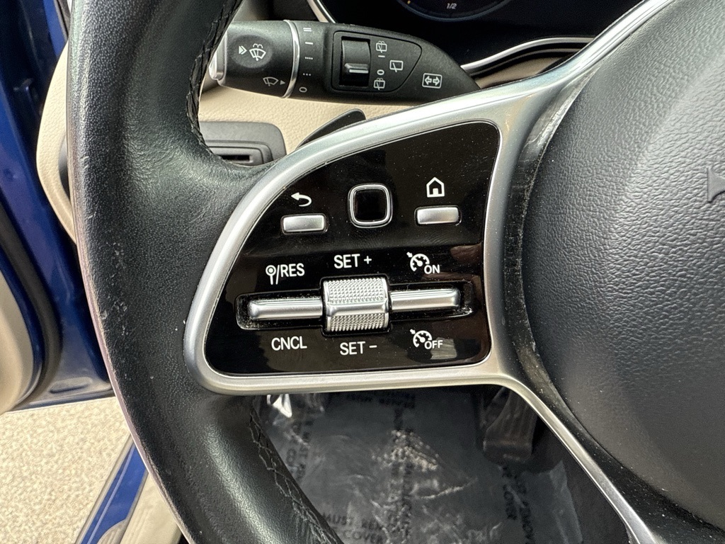 Vehicle image 25 of 27