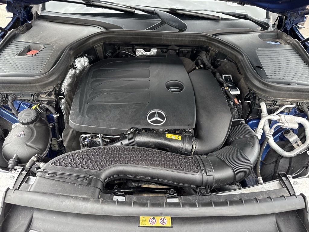 Vehicle image 8 of 27