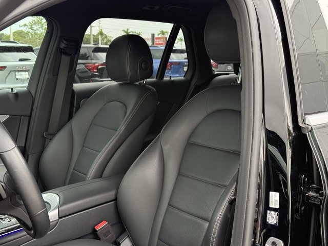 Vehicle image 9 of 36