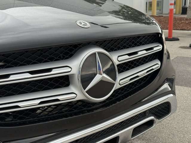 Vehicle image 29 of 36
