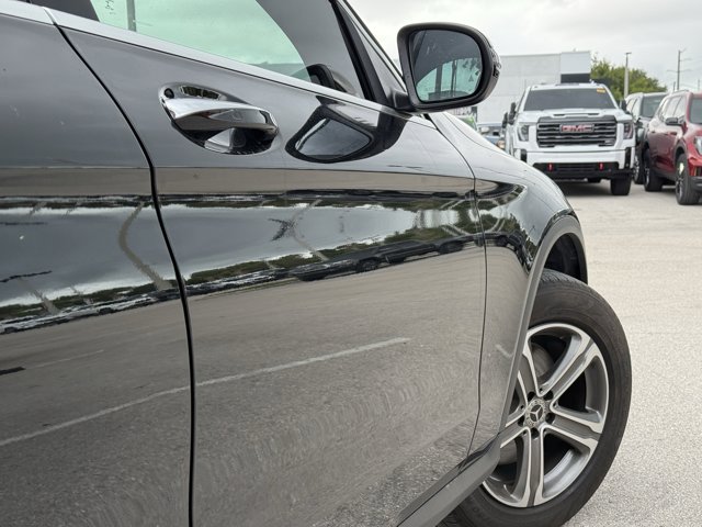 Vehicle image 35 of 36