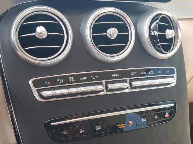 Vehicle image 17 of 30