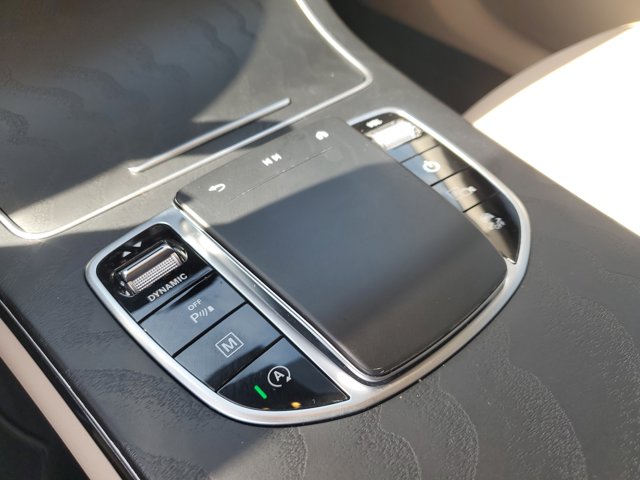 Vehicle image 25 of 30
