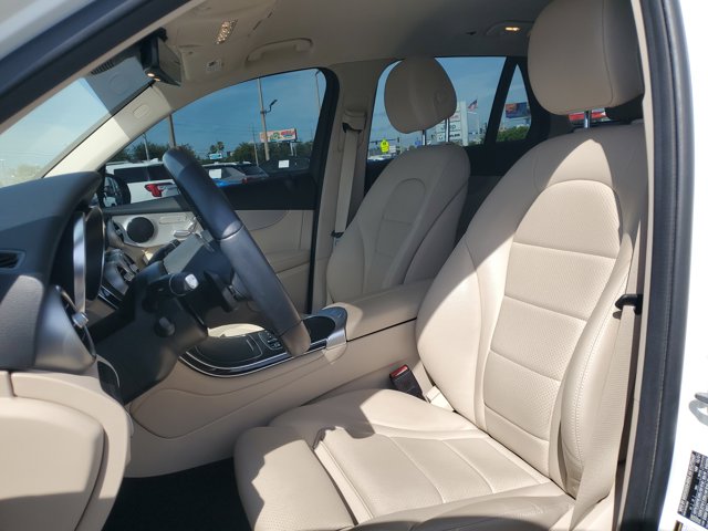 Vehicle image 9 of 30