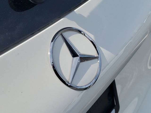 Vehicle image 26 of 30