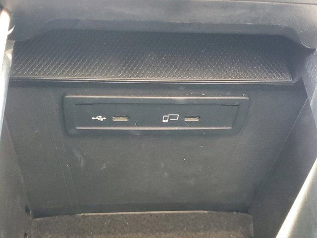 Vehicle image 7 of 30