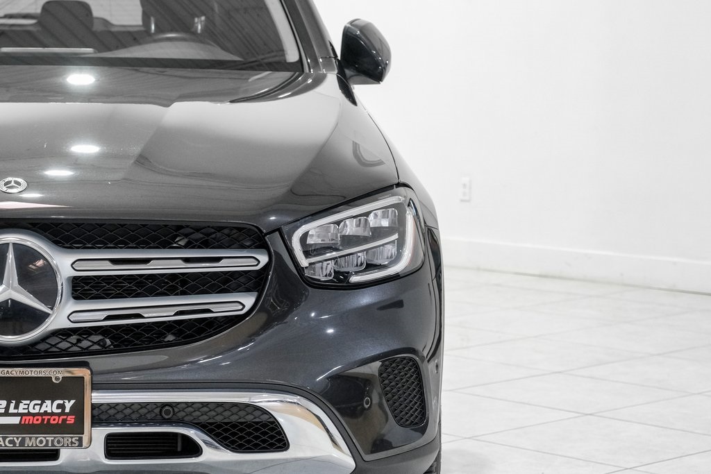 Vehicle image 3 of 60