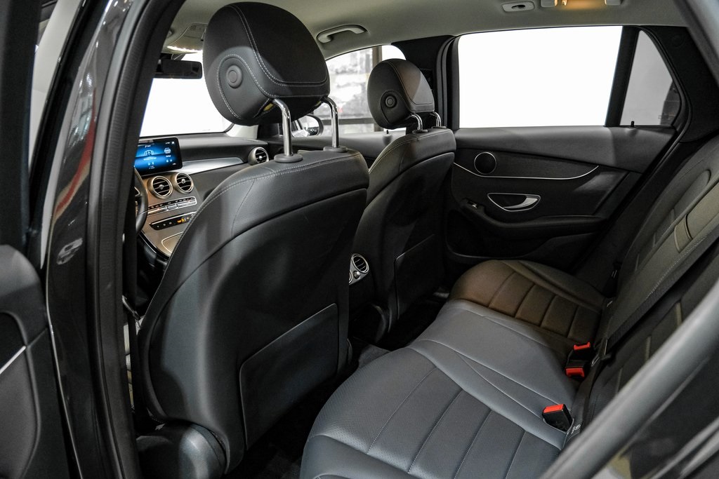 Vehicle image 30 of 60