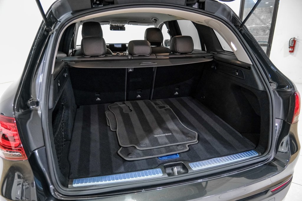 Vehicle image 46 of 60