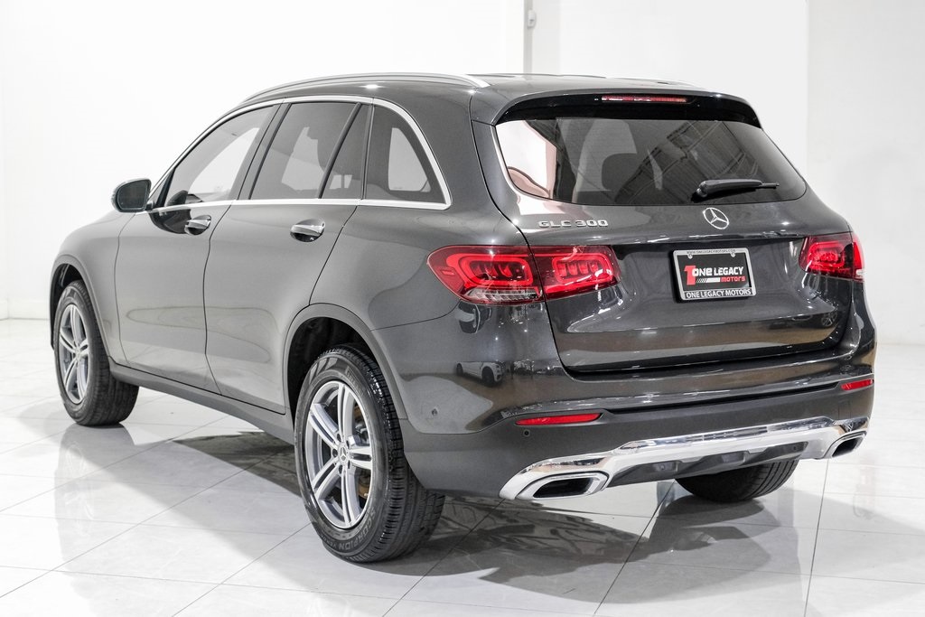 Vehicle image 7 of 60