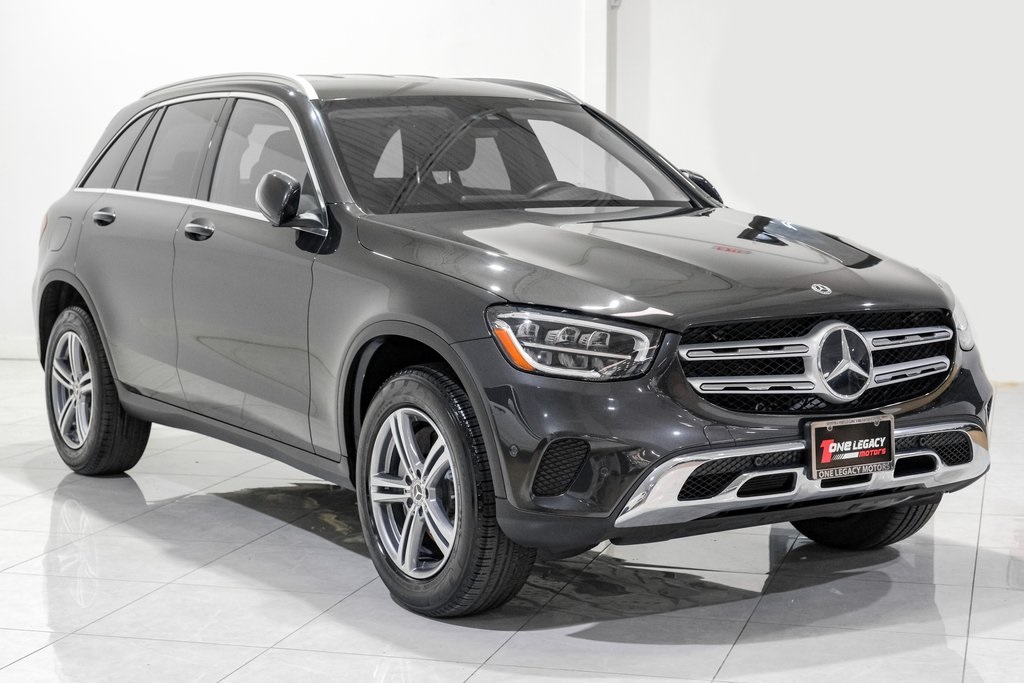 Vehicle image 4 of 60
