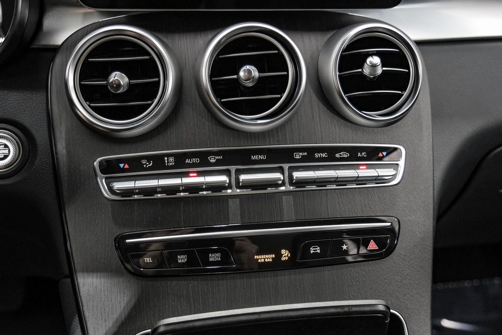 Vehicle image 22 of 60