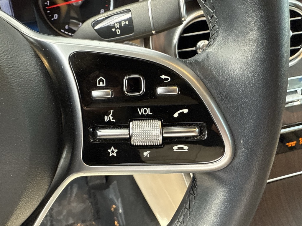 Vehicle image 27 of 29