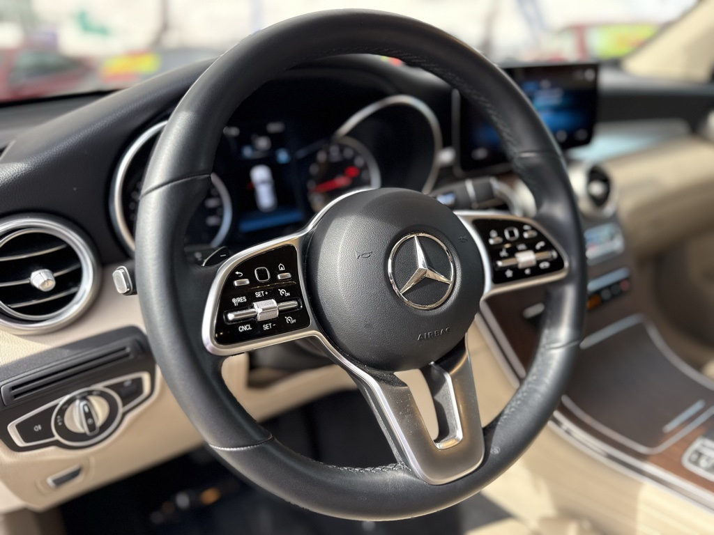 Vehicle image 28 of 29