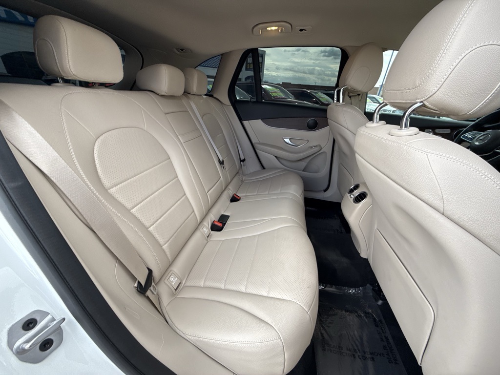 Vehicle image 12 of 29