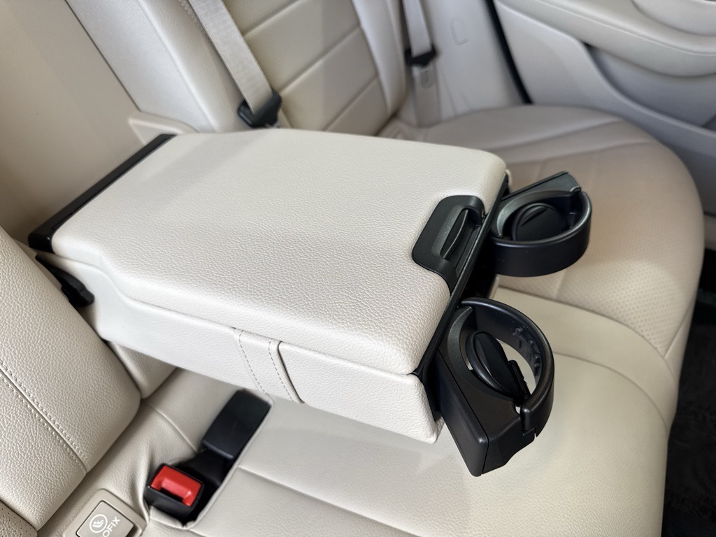 Vehicle image 23 of 29