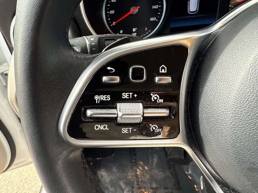 Vehicle image 25 of 29