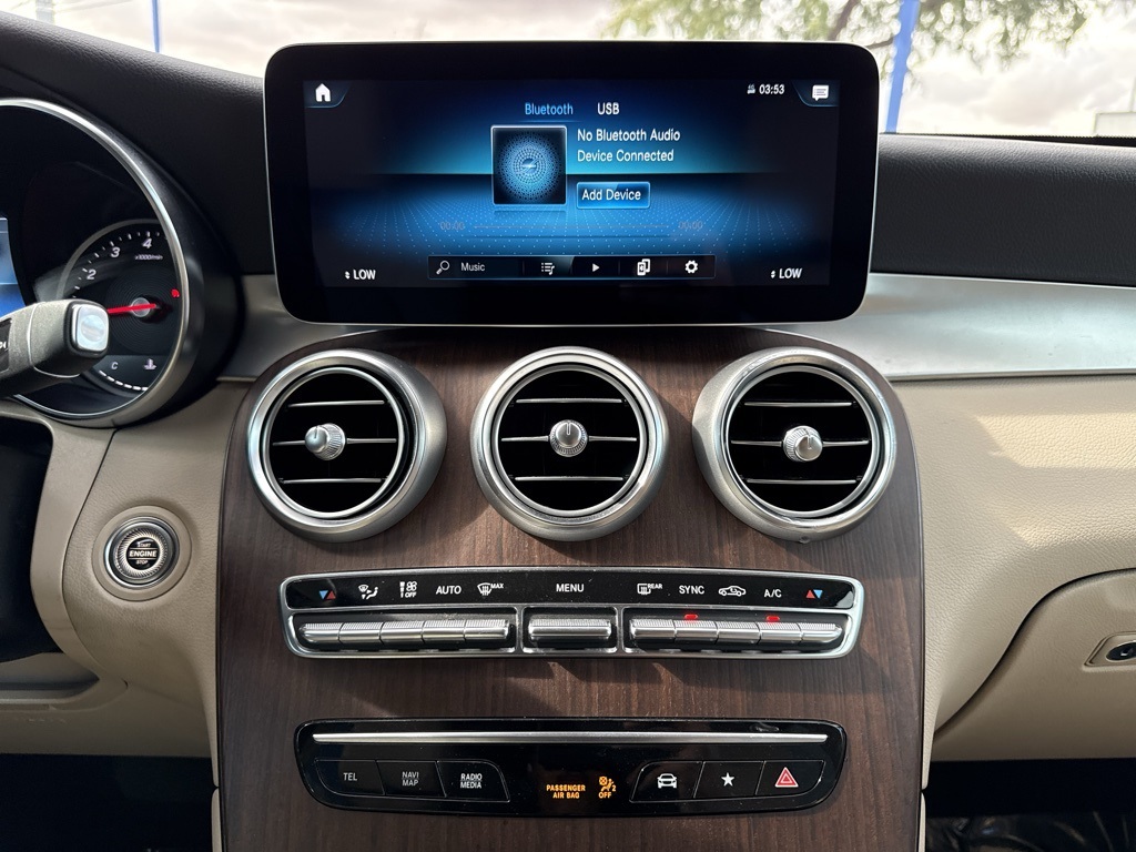 Vehicle image 21 of 29