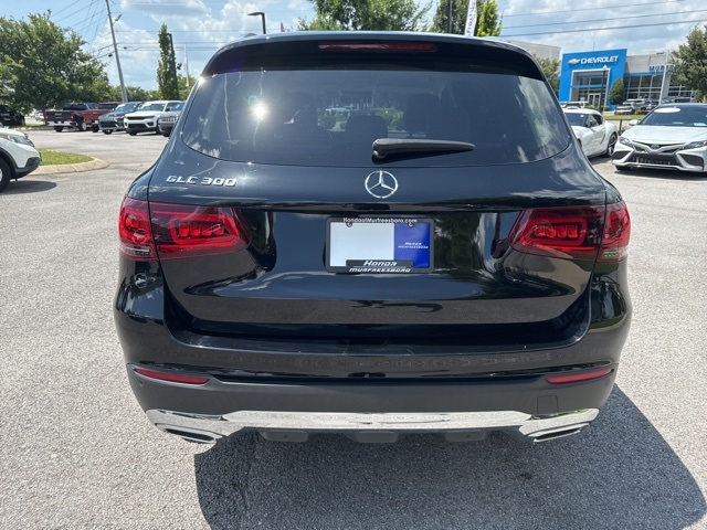 Vehicle image 12 of 28