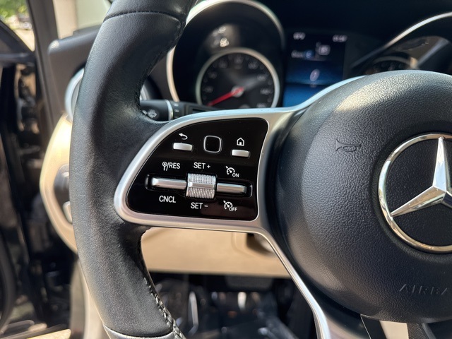 Vehicle image 19 of 28