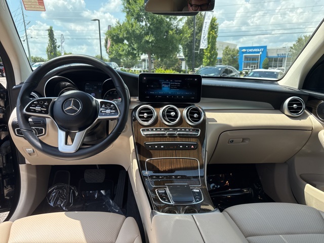 Vehicle image 17 of 28