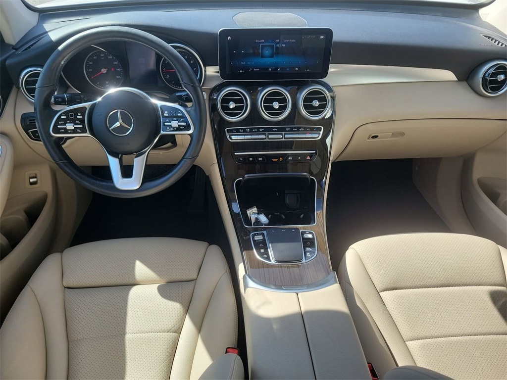 Vehicle image 17 of 30