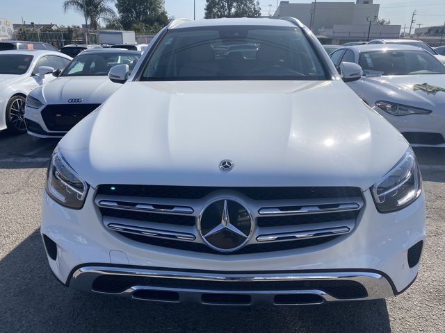 Vehicle image 3 of 24