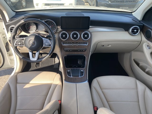 Vehicle image 18 of 24