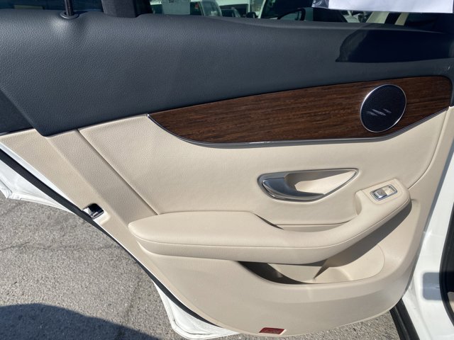 Vehicle image 15 of 24