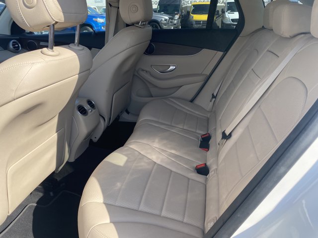 Vehicle image 14 of 24