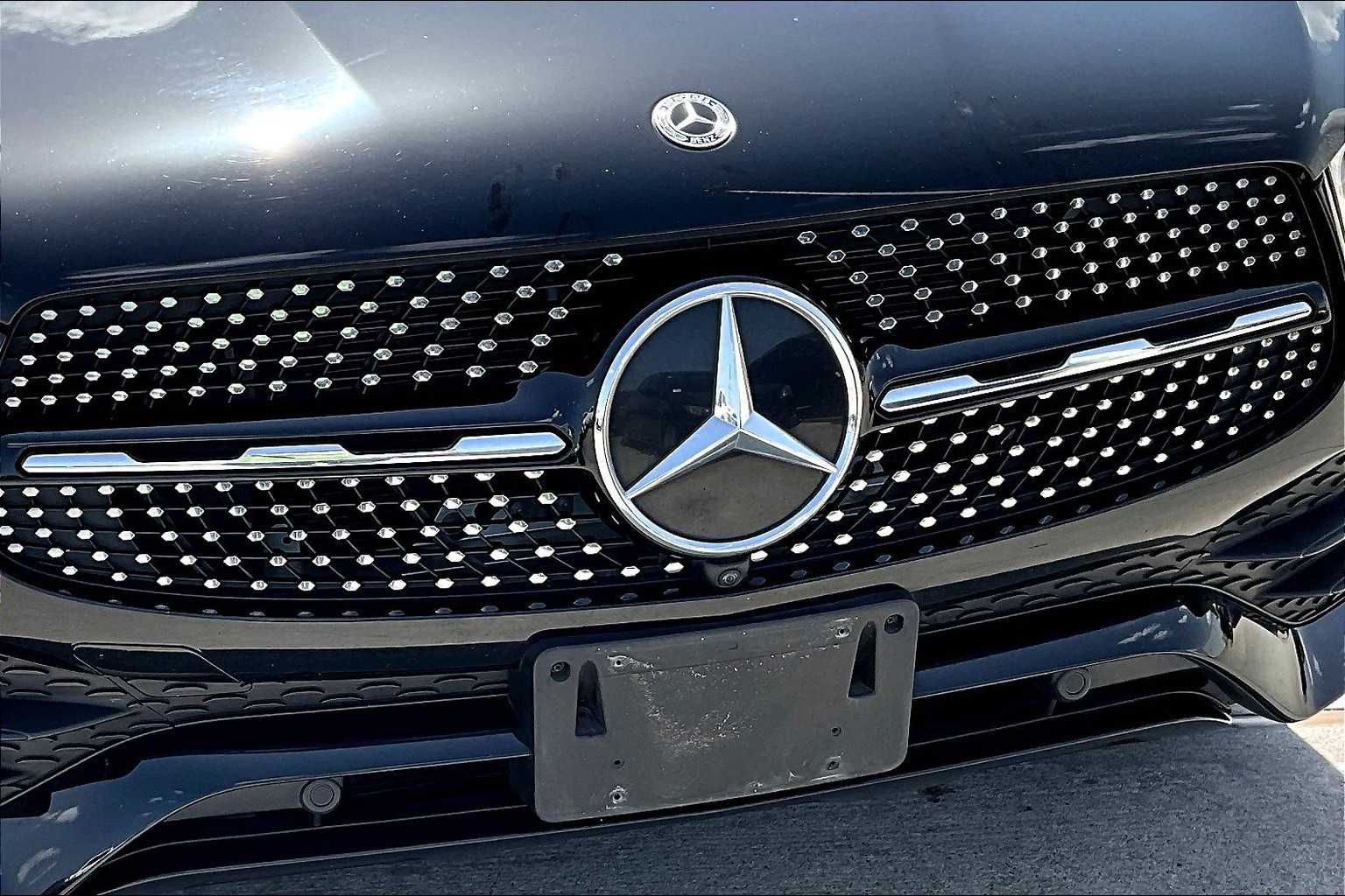 Vehicle image 32 of 33