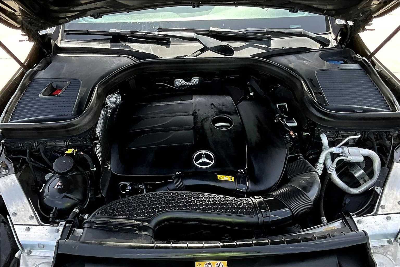 Vehicle image 7 of 33